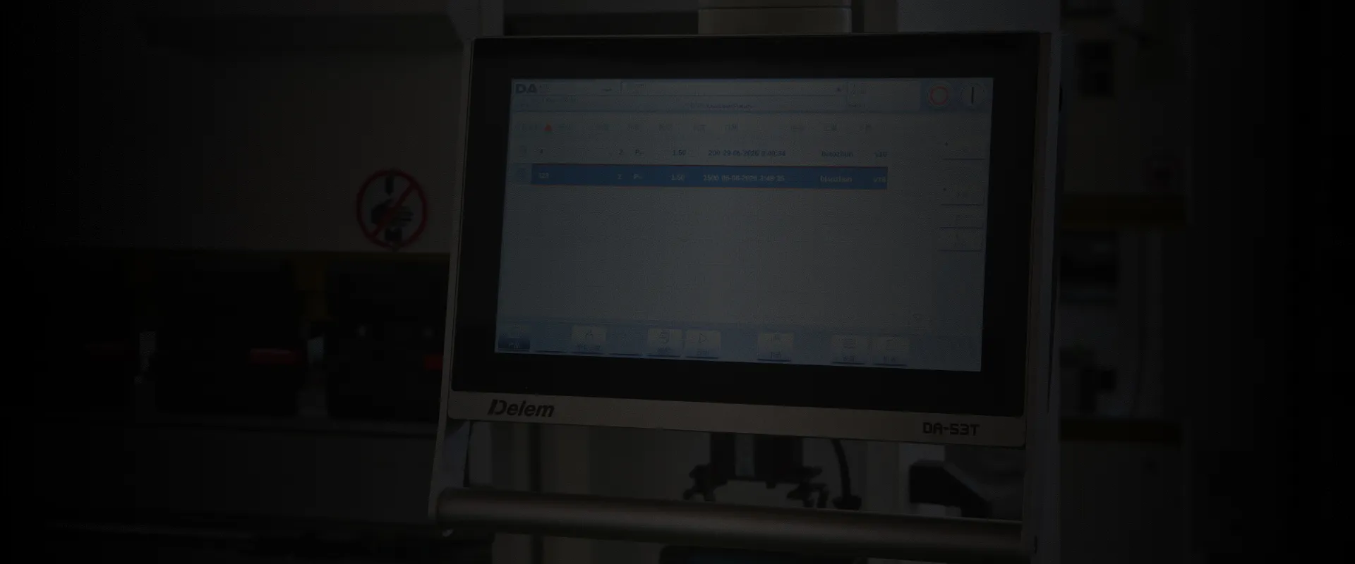 DELEM CNC Control System For Press Brakes